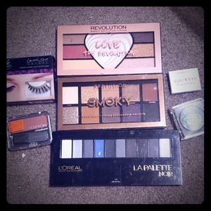 Eyeshadow blush highlighter makeup lot